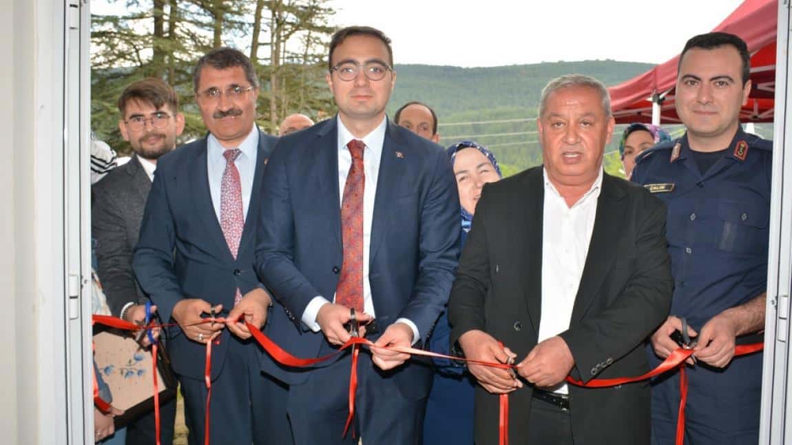 PAZARKÖY KÖY YAŞAM MERKEZİNDE YIL SONU SERGİSİ AÇILIŞI YAPILDI